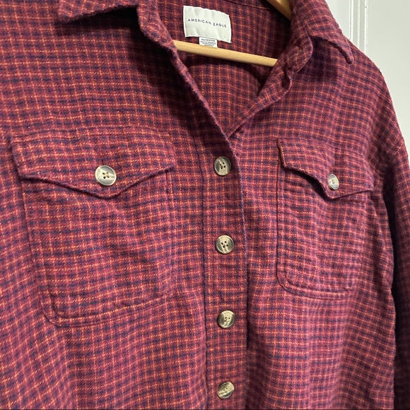 American Eagle Cropped Flannel Button-Up Shirt - Picture 4 of 4